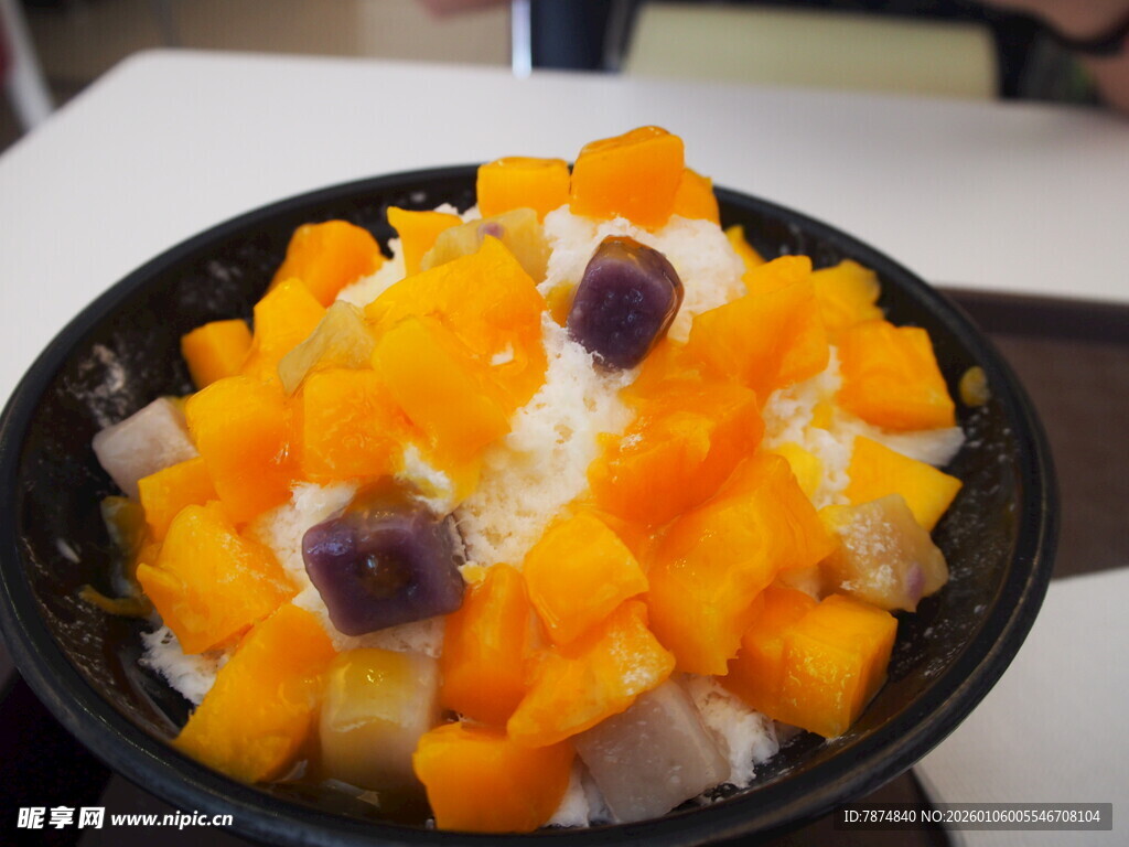 芒果紫米甜品碗