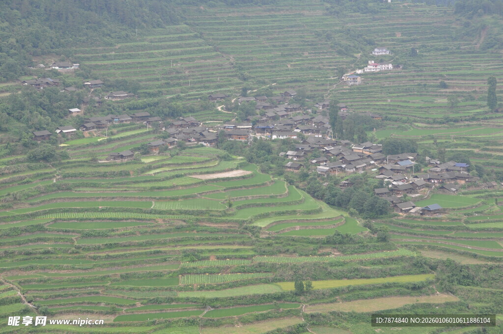 梯田村落美景