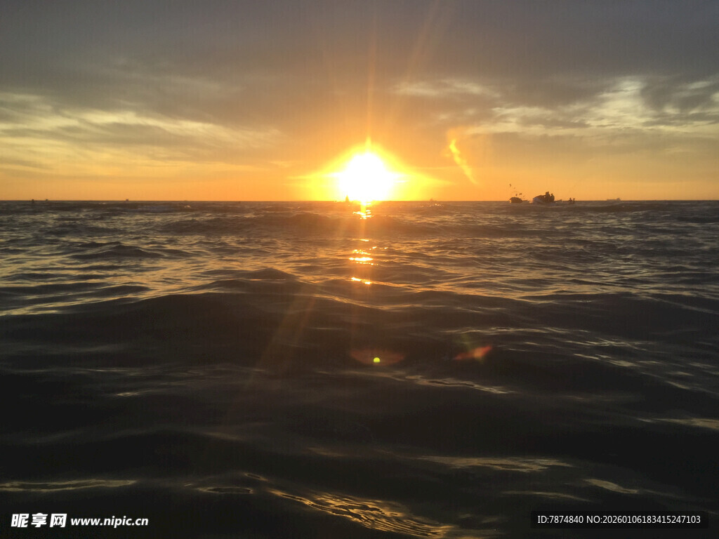 海上日出美景