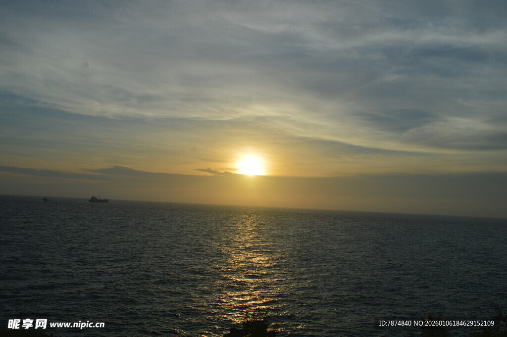 海上日落美景