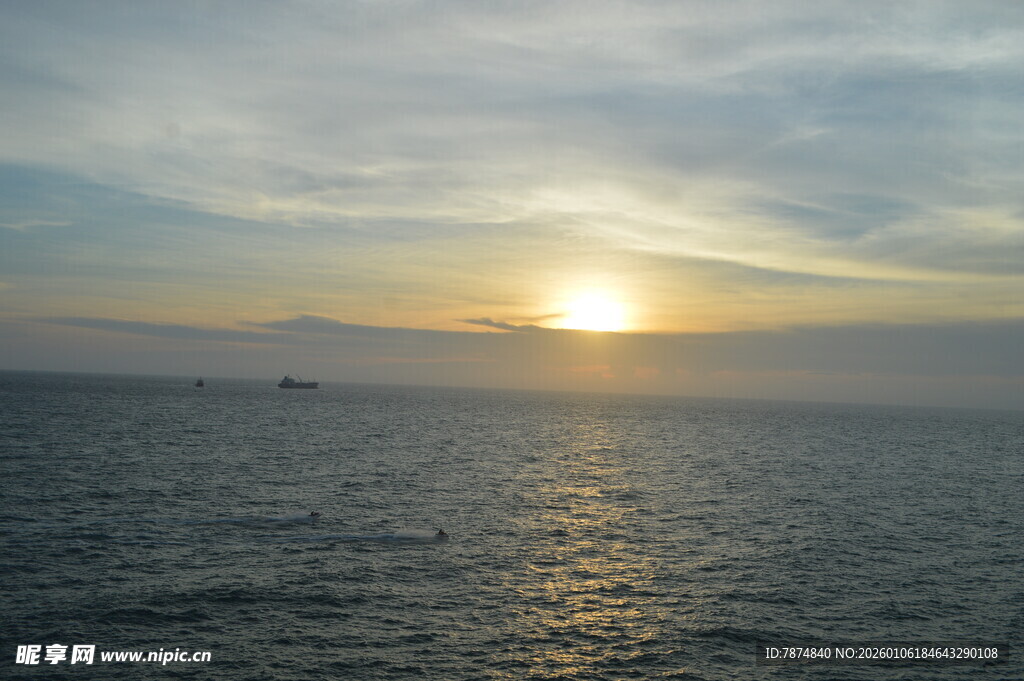 海上日落美景