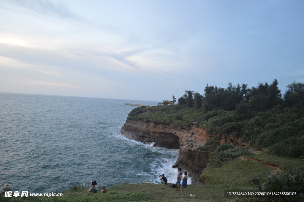 海岸美景 游人赏景惬意处