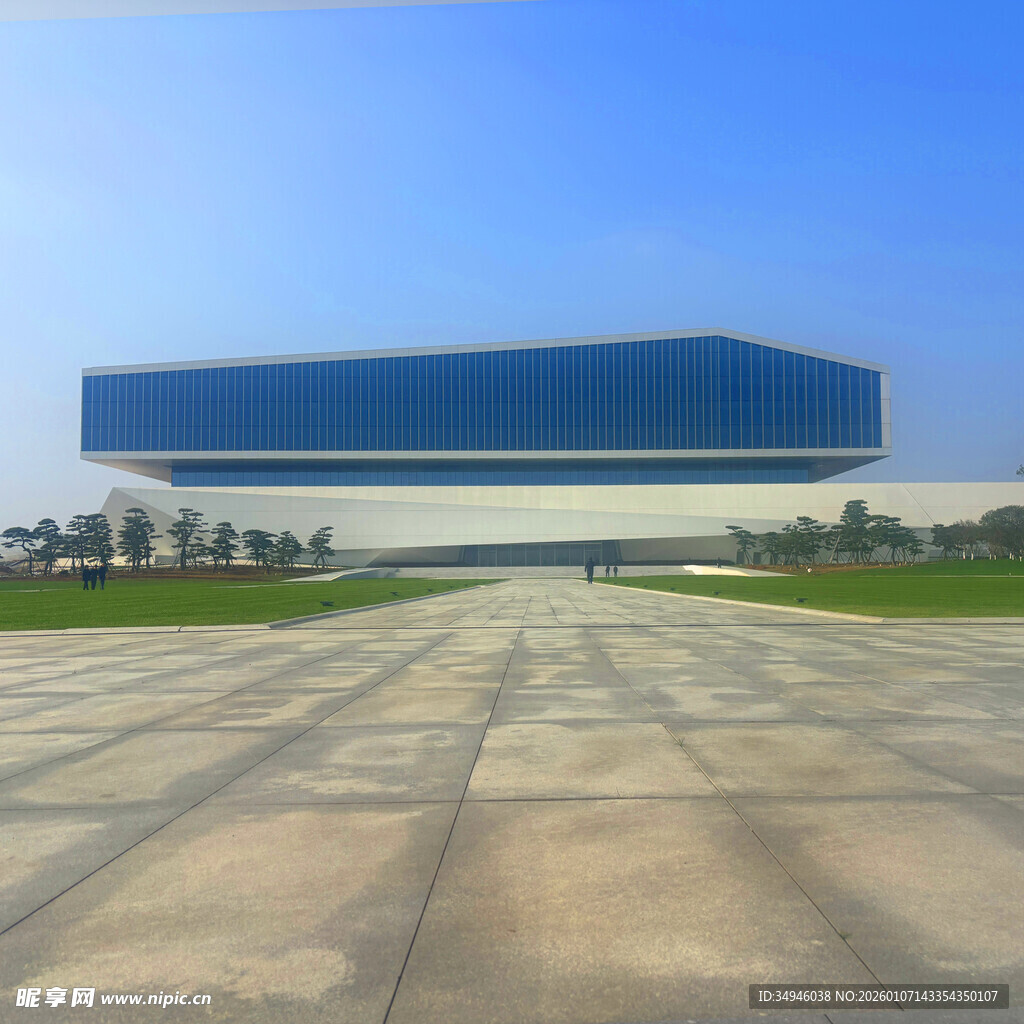 现代风格大型建筑外观