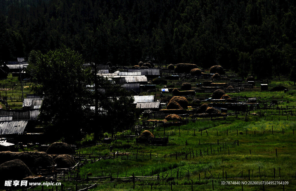 山间村落田园风光美景