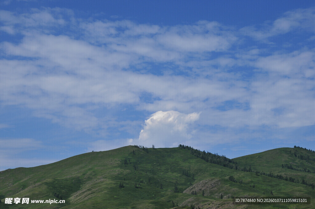 青山之上白云悠悠