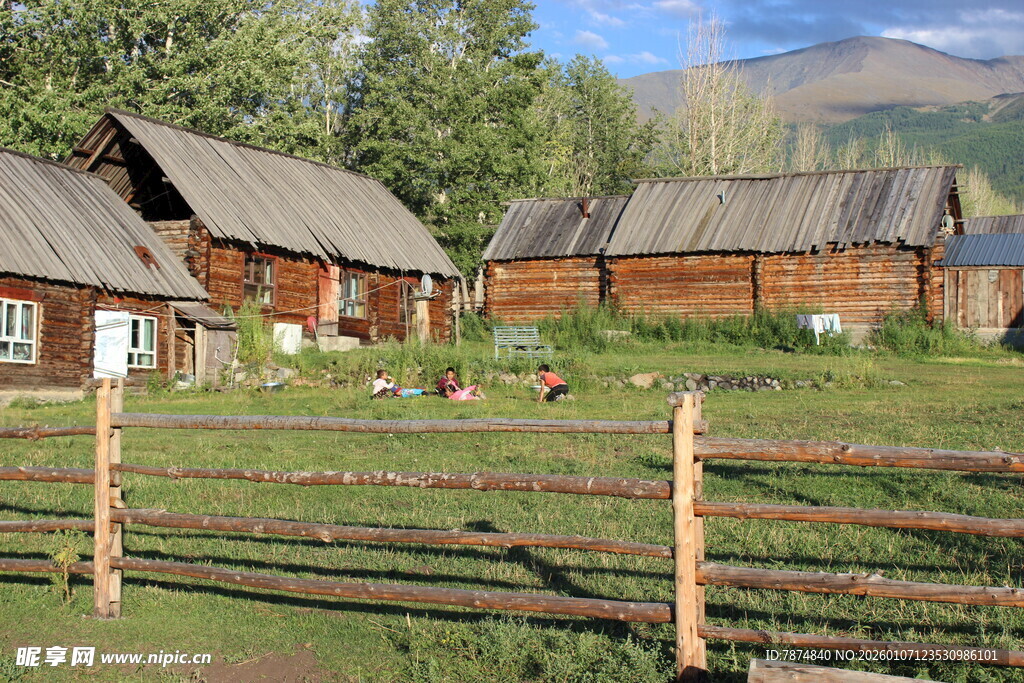 乡村木屋 静谧田园风光