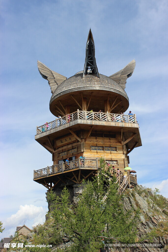 山顶中式多层古塔景观