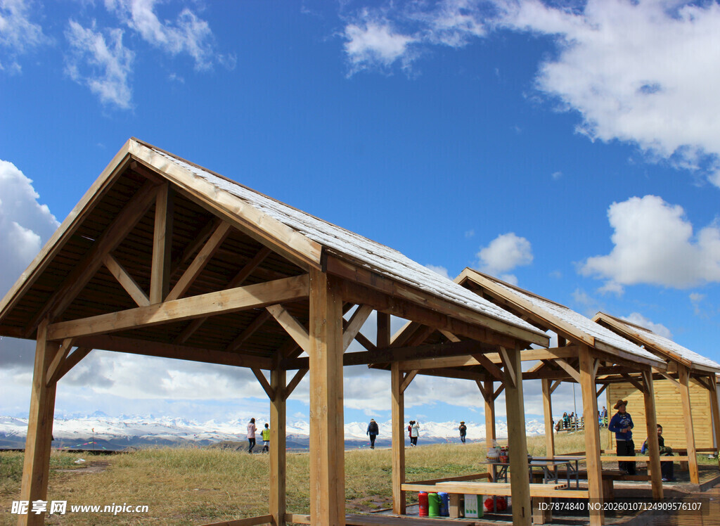 户外木质凉亭景观