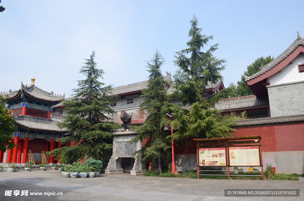 中式古建筑寺院景观