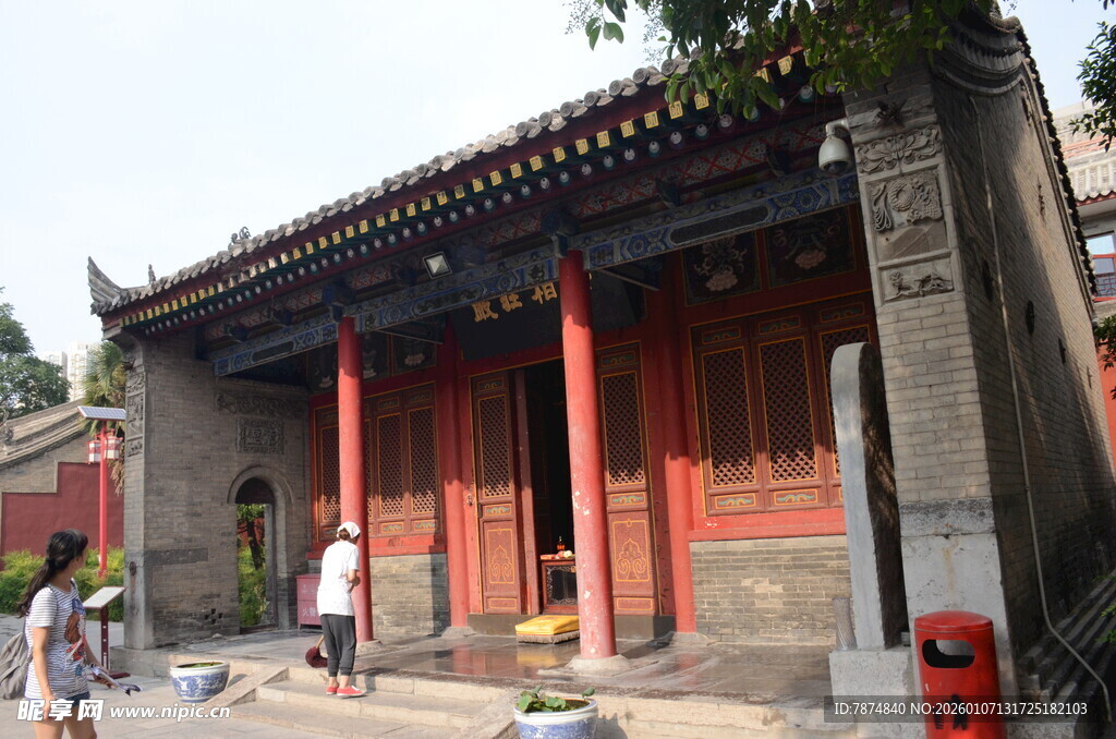 传统中式古建筑施工现场