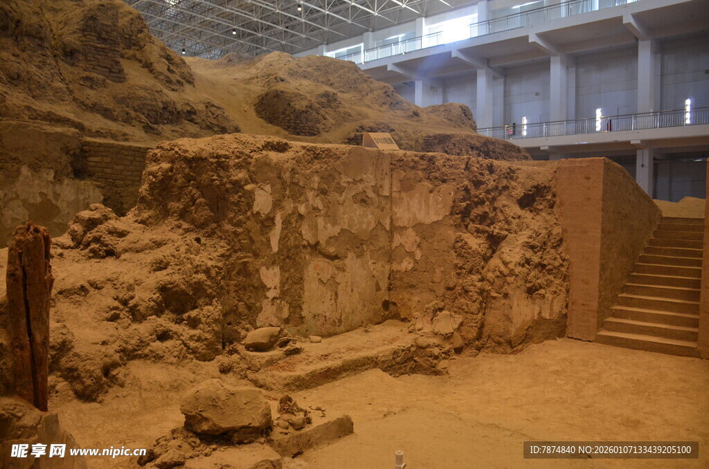 古代遗址内部景象