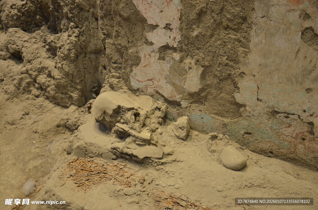 古老遗址中的神秘骸骨