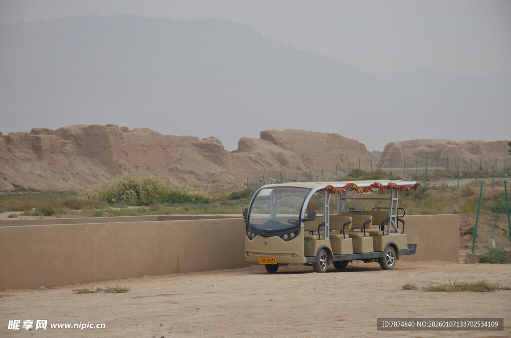 沙漠中的特色餐车