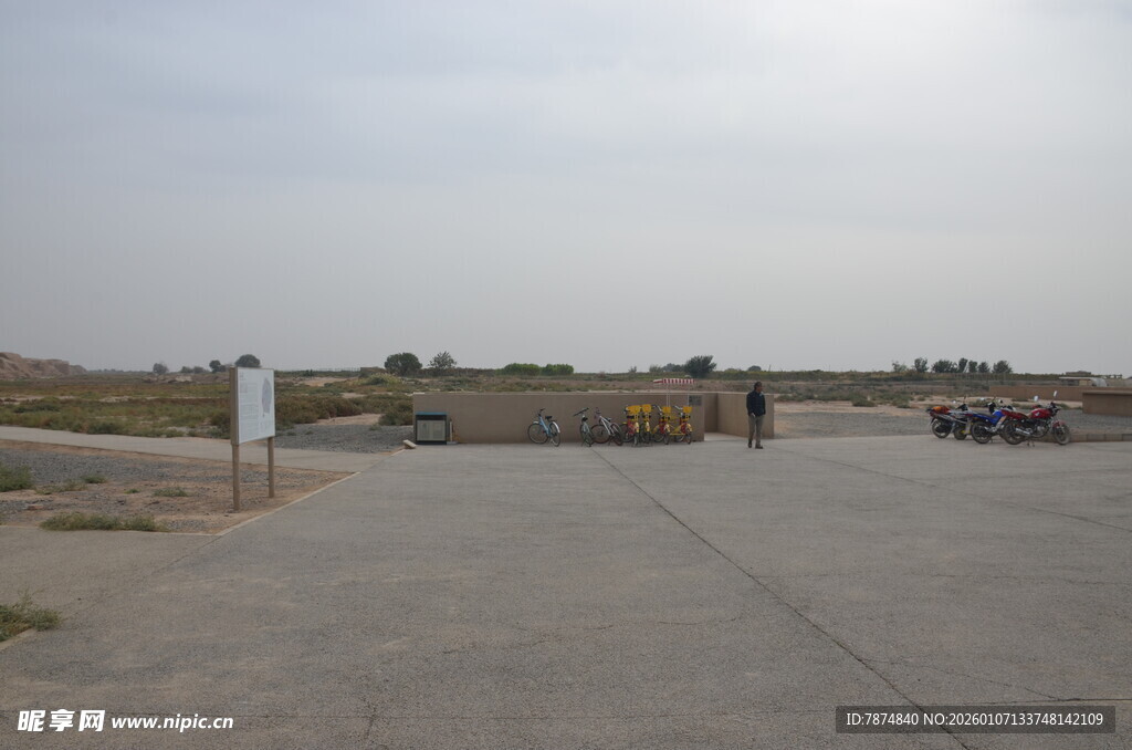 空旷户外场地场景