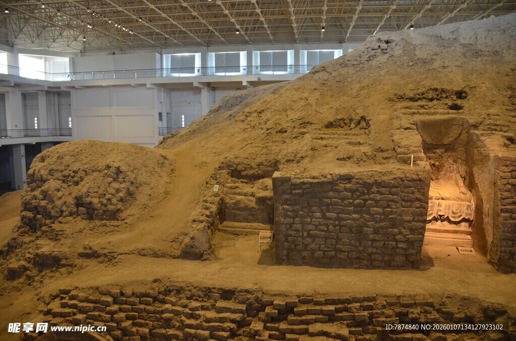 古代遗址发掘现场展示