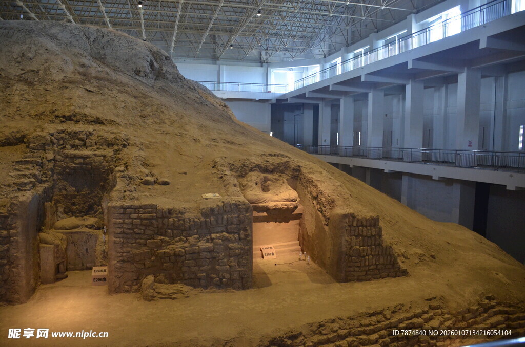 古代遗址内部景象