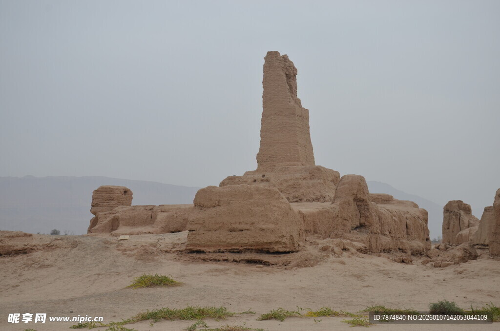 沙漠中的古老遗迹