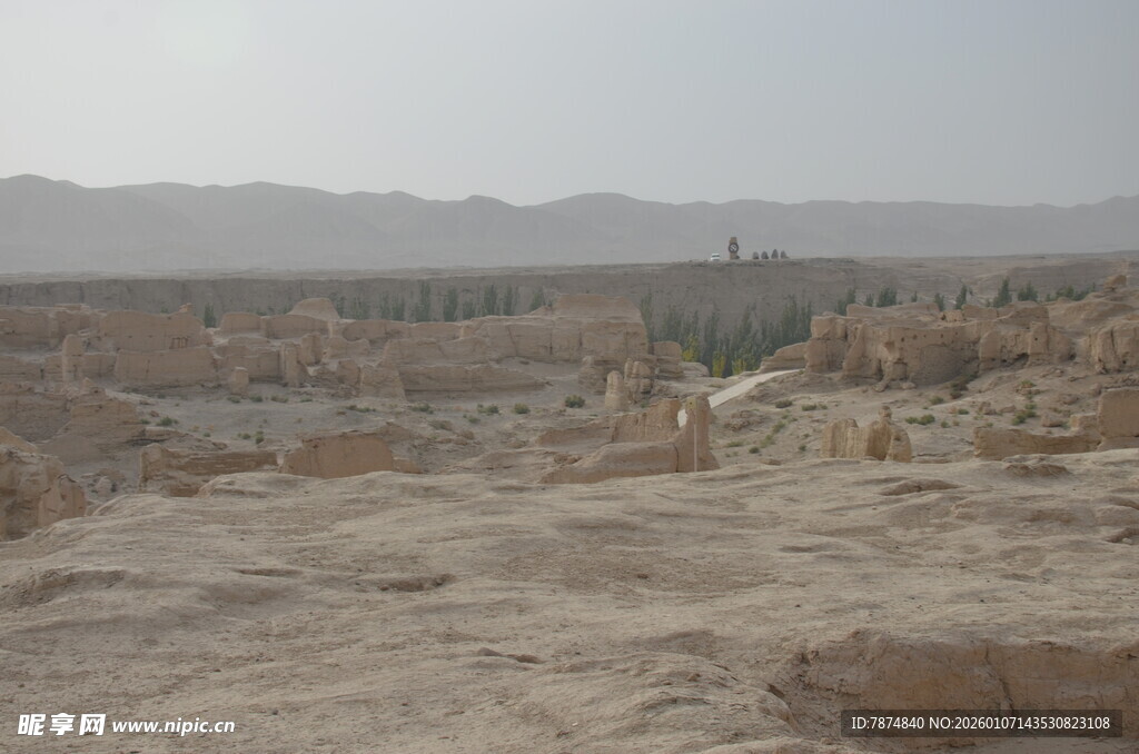 荒凉沙漠地貌景观