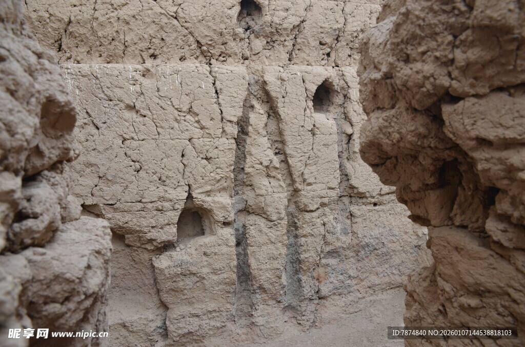 古老石砌遗迹景观