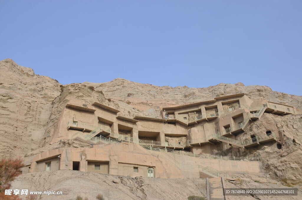 古老石窟建筑风貌