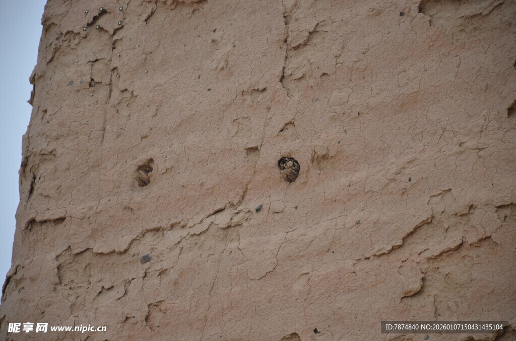 古老土墙的斑驳痕迹