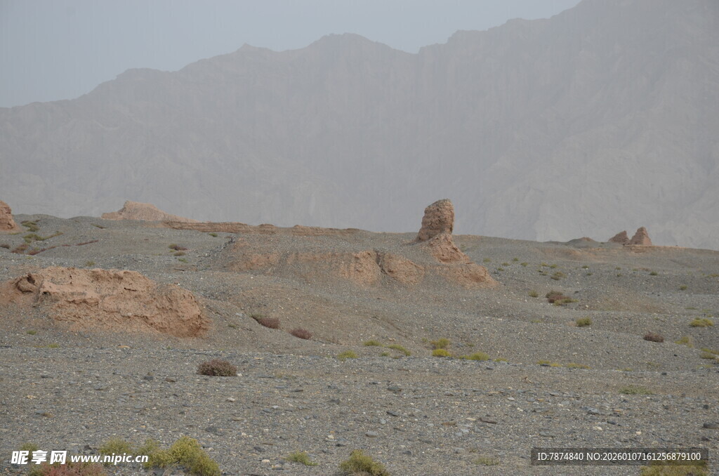 沙漠中的古老遗迹