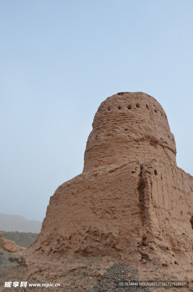 古老神秘的沙漠土筑建筑