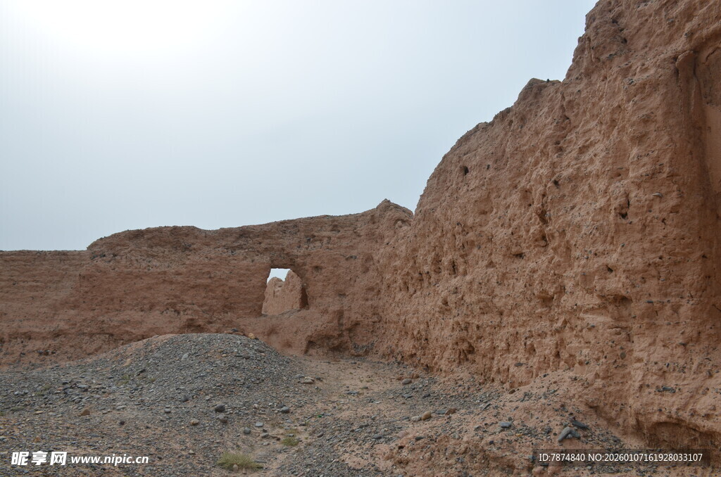 古老土筑遗迹 尽显沧桑
