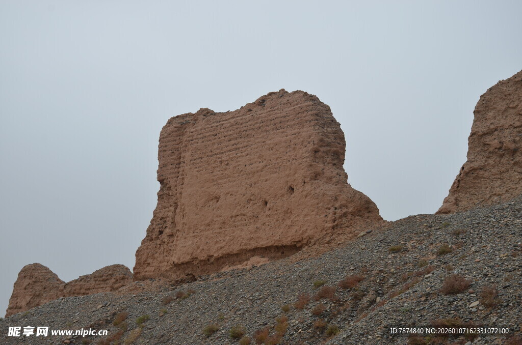 古老土城墙遗迹
