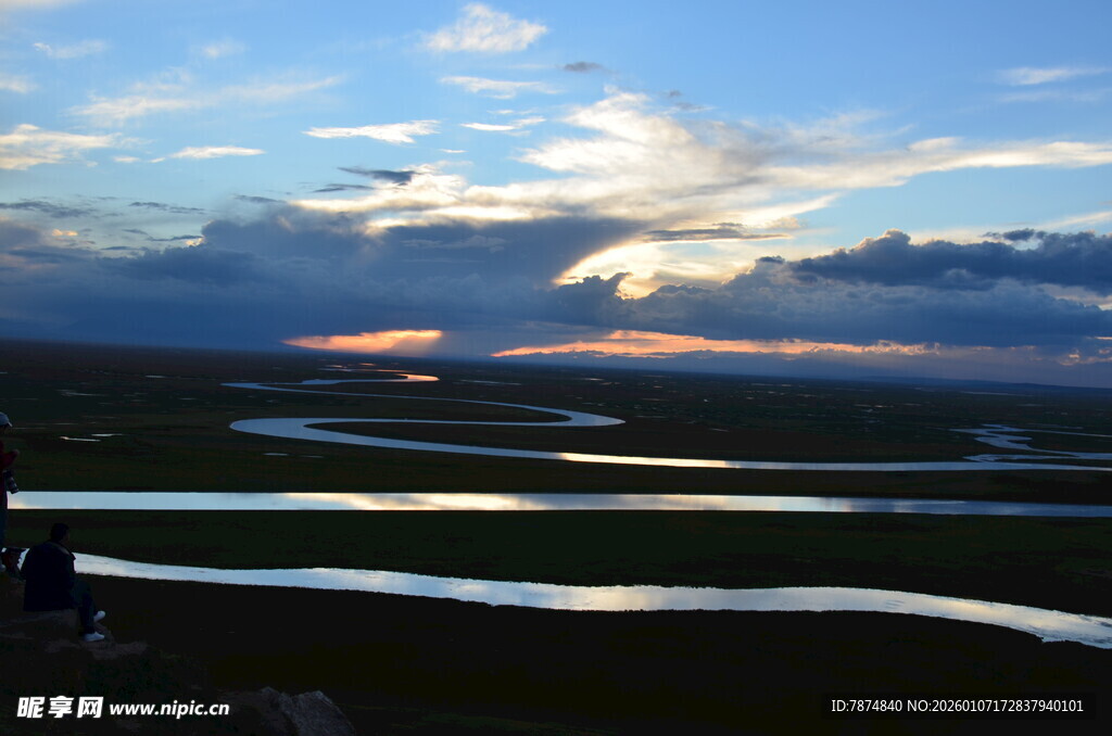 草原河流日落壮美景观