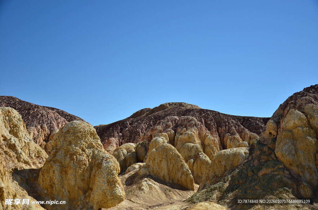 七彩山峦 自然壮丽景观