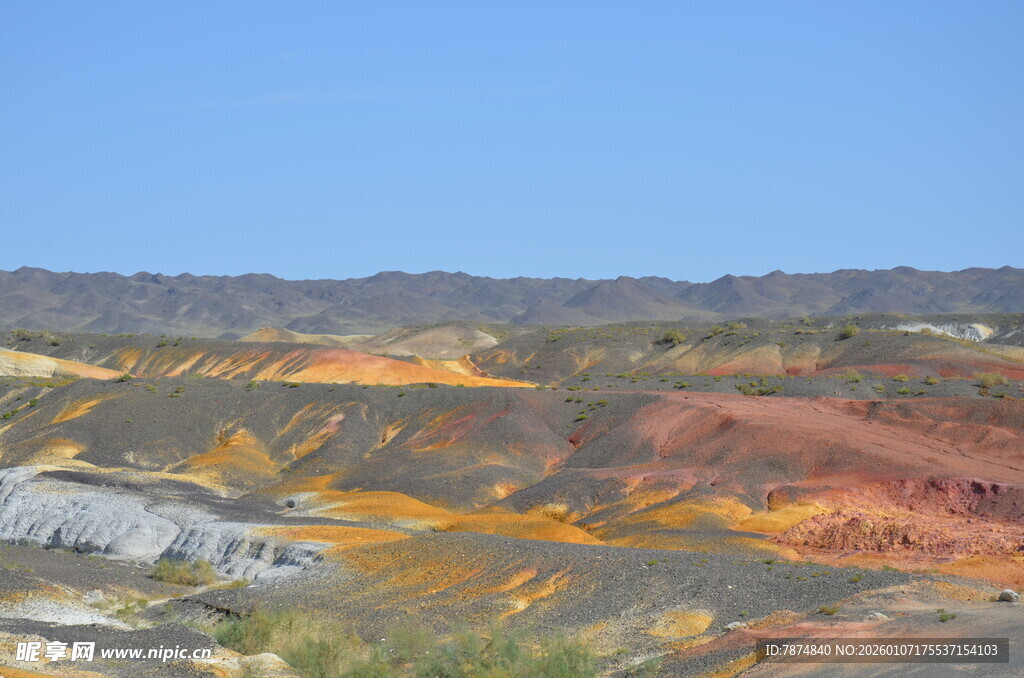 五彩斑斓的山地景观