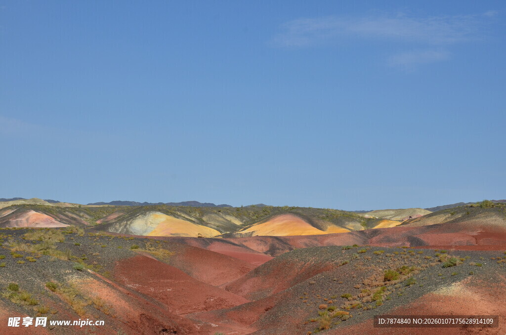 五彩斑斓的壮丽山丘景观