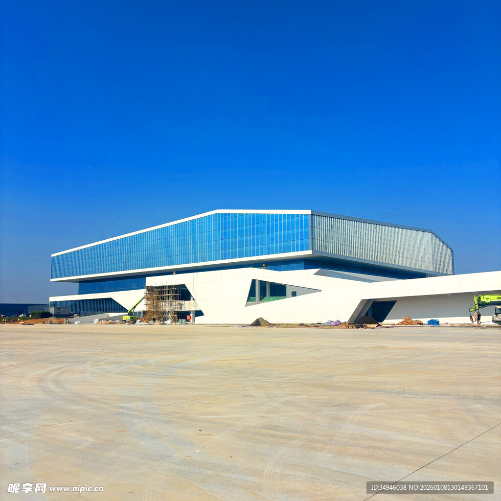 现代风格的大型建筑外观