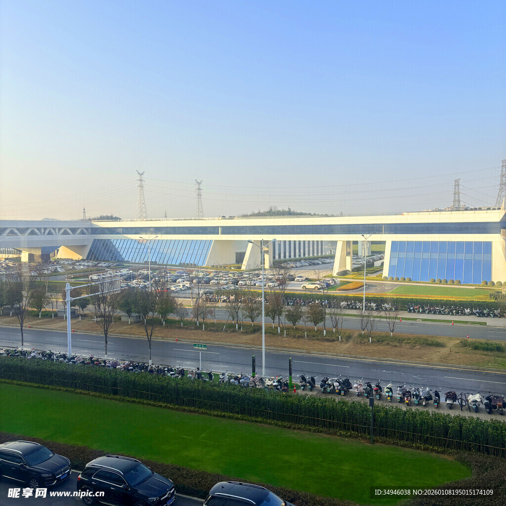 现代化机场外观景象