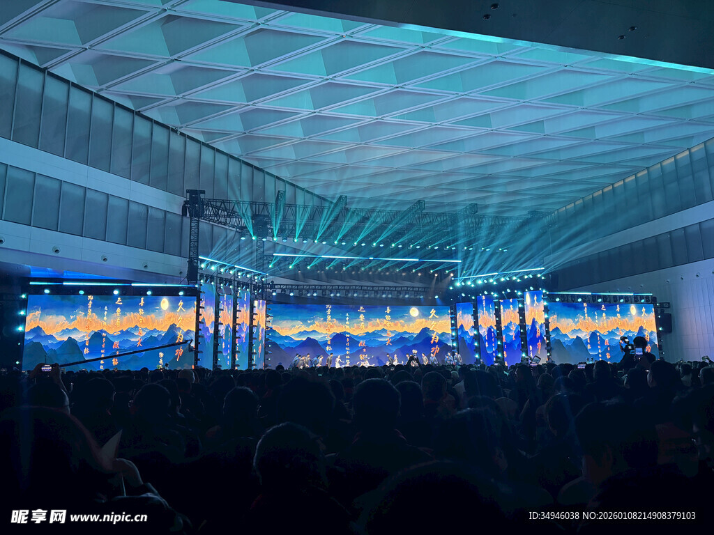 大型舞台灯光表演现场