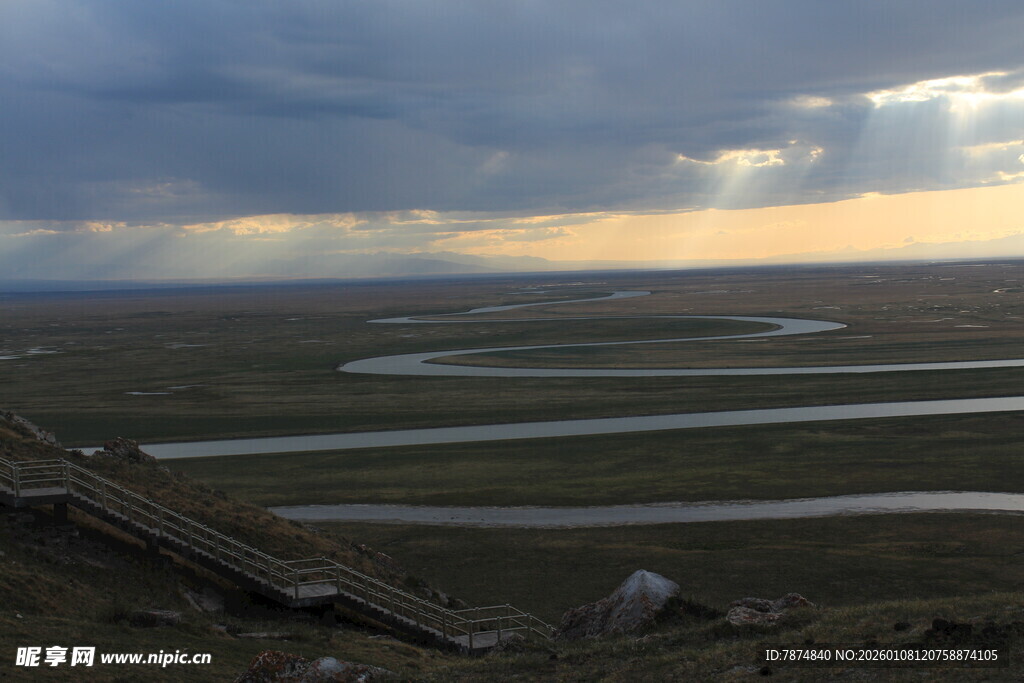 草原河流日落壮美景观