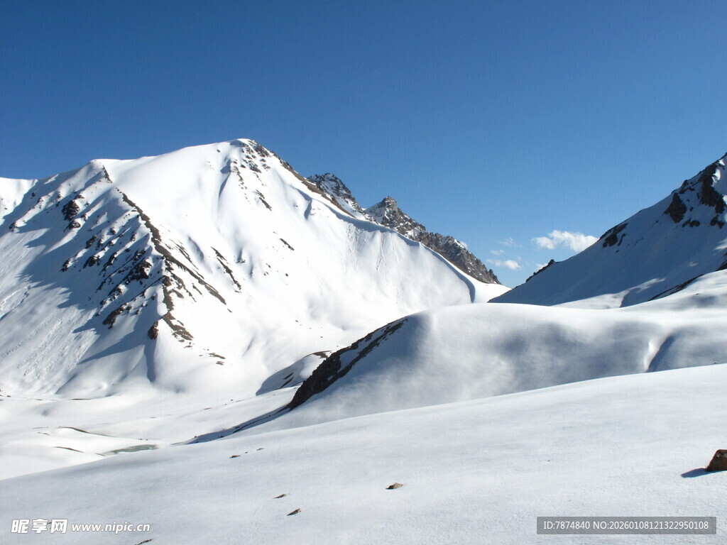 壮丽雪山风景