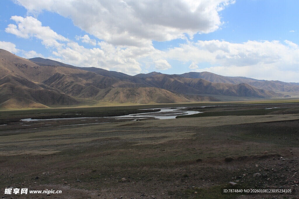 广袤山野间的壮阔风景