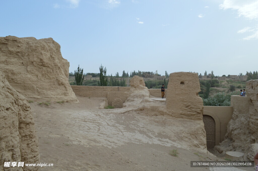 古老遗址展现历史沧桑