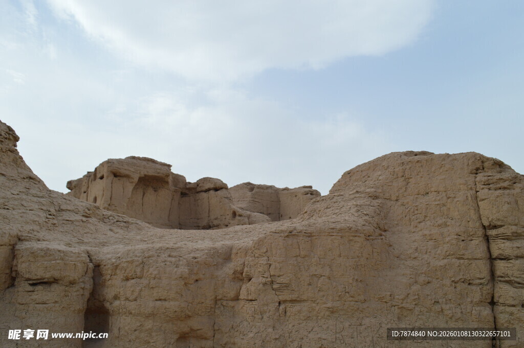 沙漠奇特土丘景观