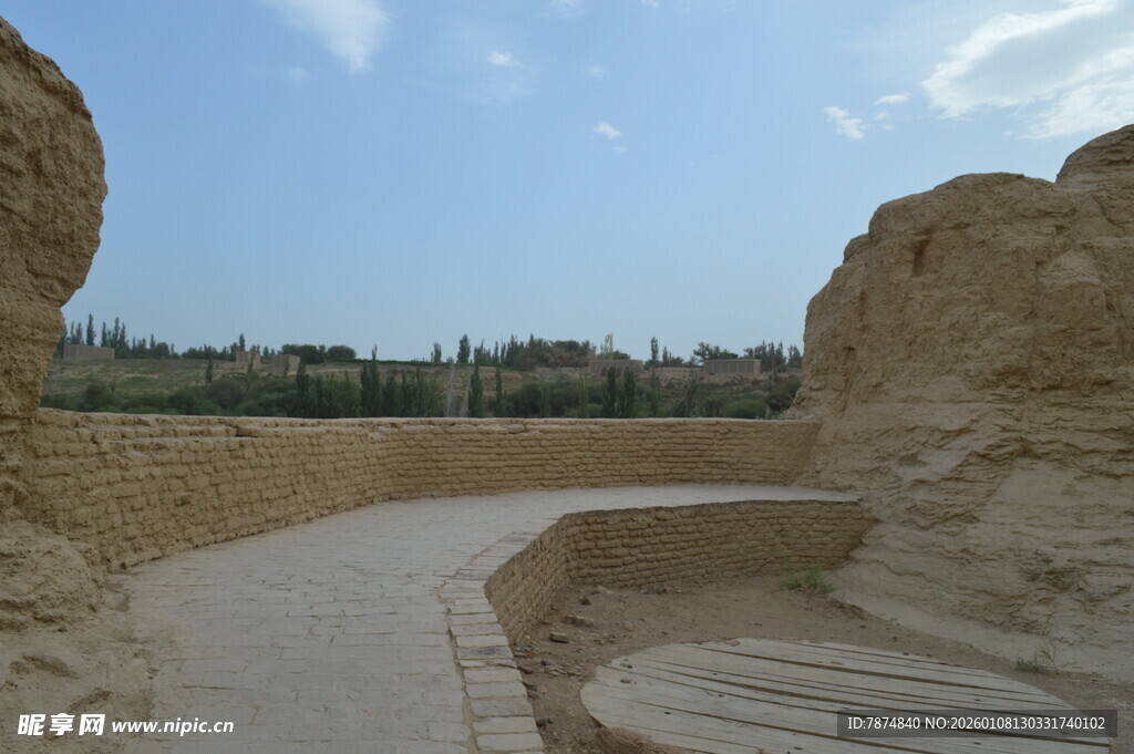 古老石砌景观之路