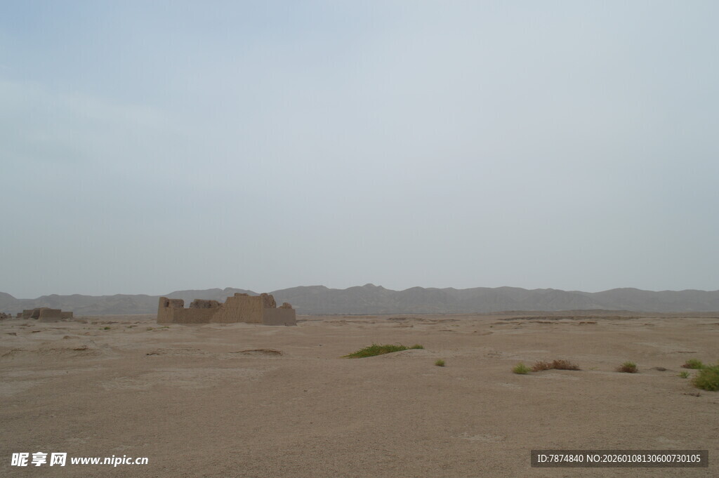 沙漠中的古老遗迹