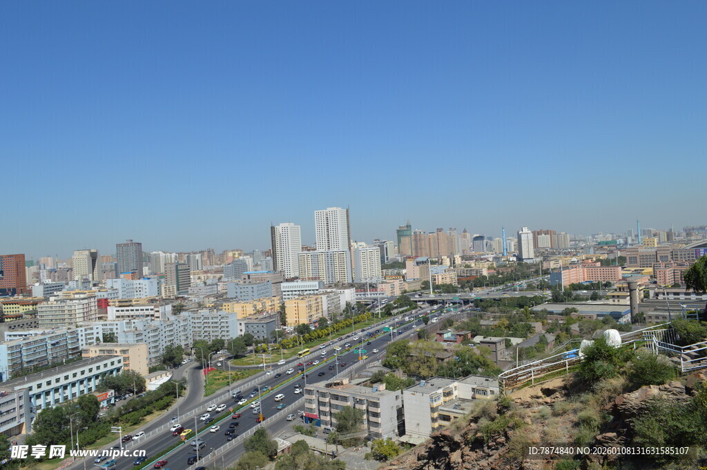 城市俯瞰 高楼与道路景观