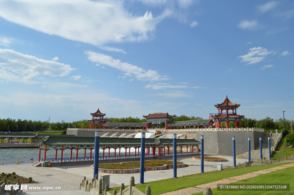 中式园林景观湖畔建筑