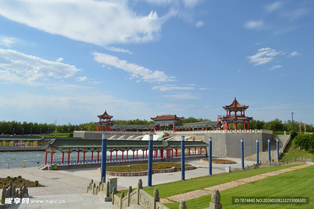 中式园区大门及周边景致