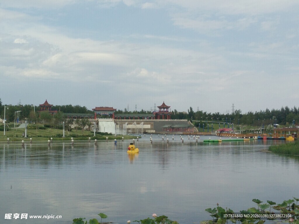 湖畔风光 宁静宜人景色