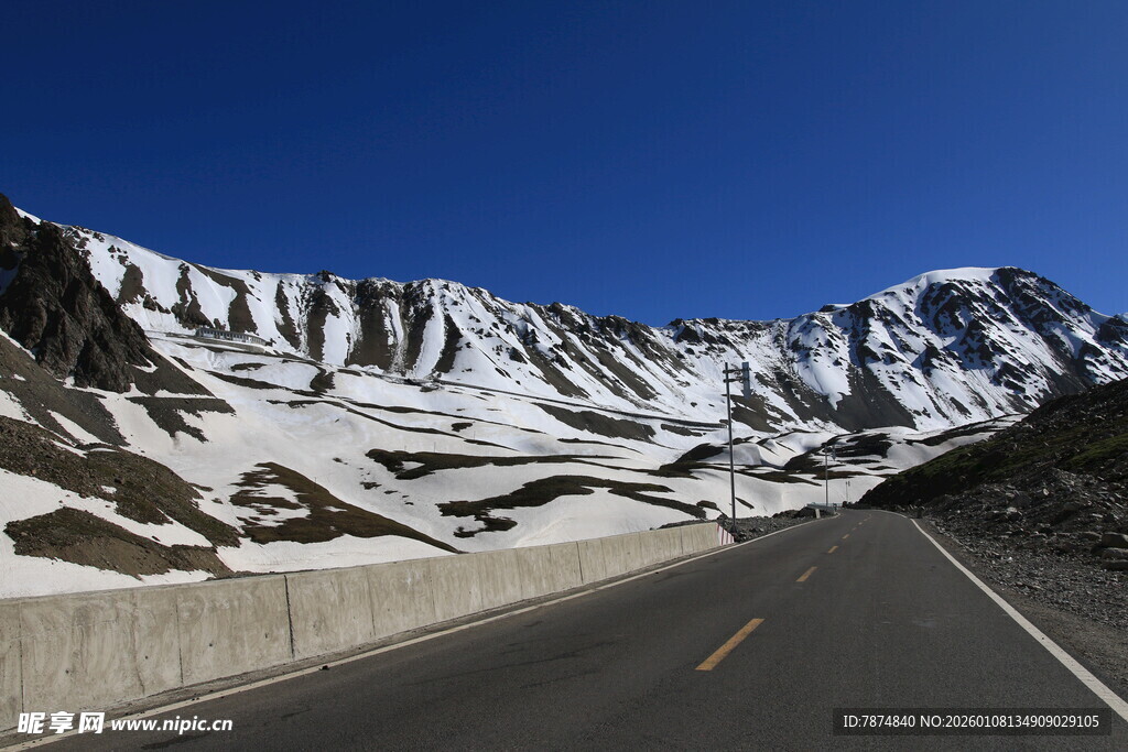 雪山公路美景