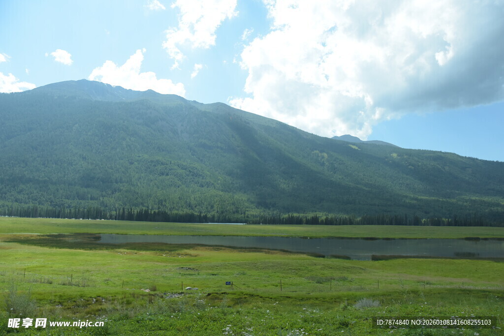 青山绿野间的自然美景
