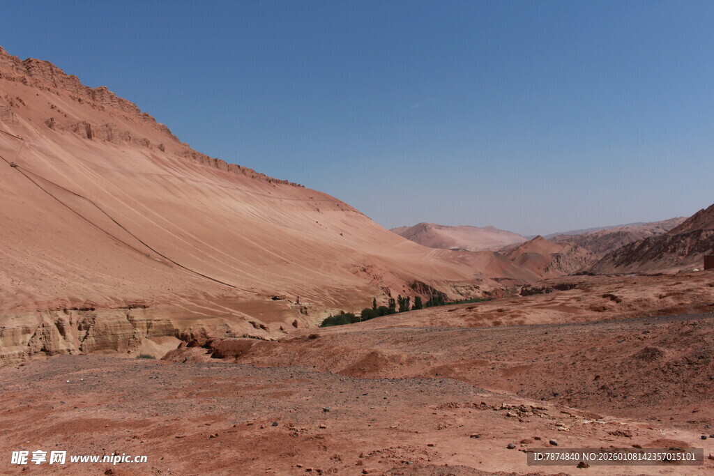 壮丽沙漠山谷景观